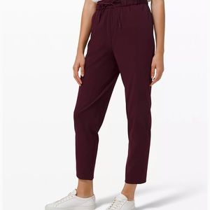 Lululemon Women’s Stretch High-Rise Pant 7/8 Length New Without Tags Burgundy 14